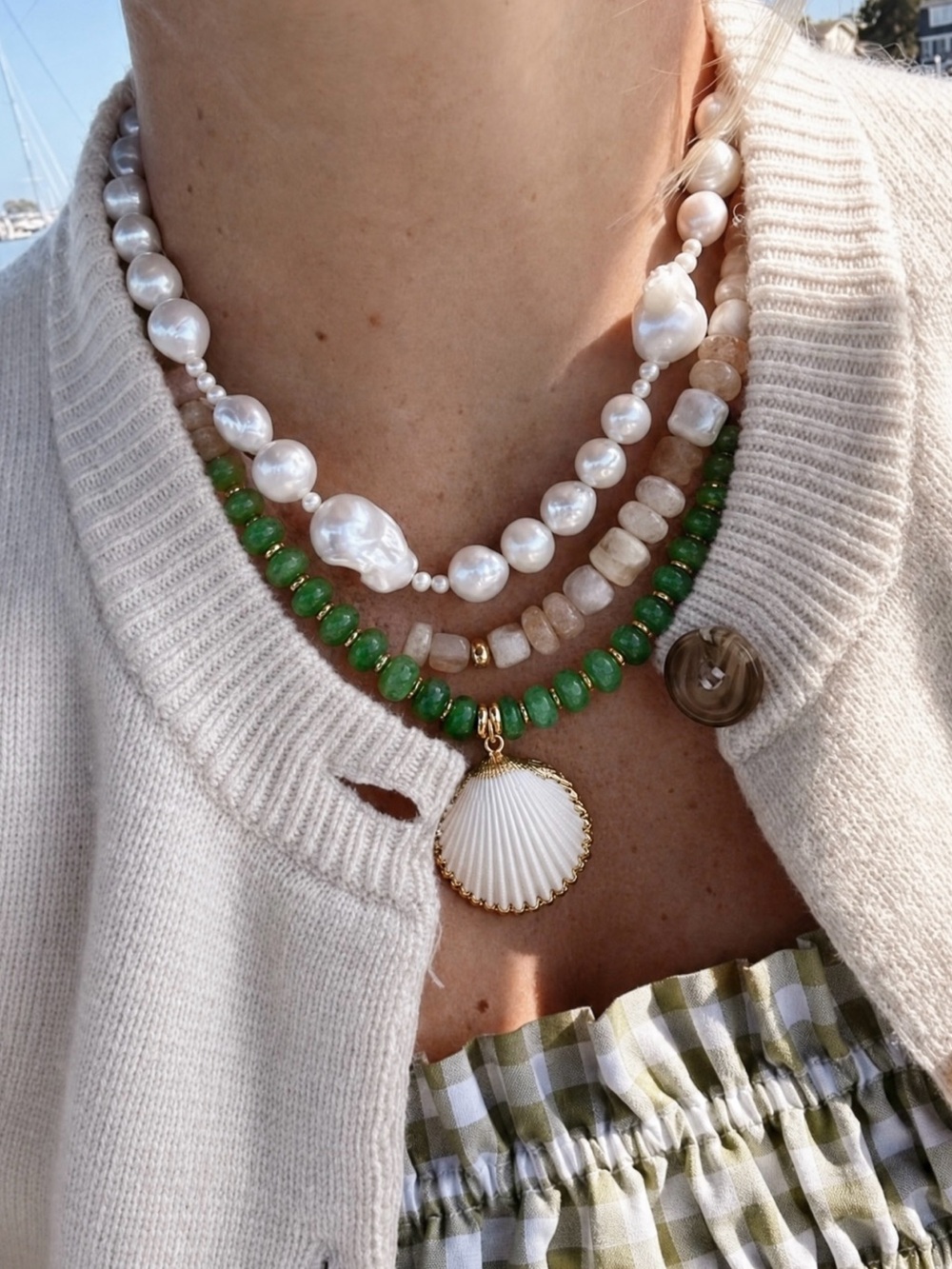 Aventurine Green Beaded Necklace w/ White Shell Pendant Necklace